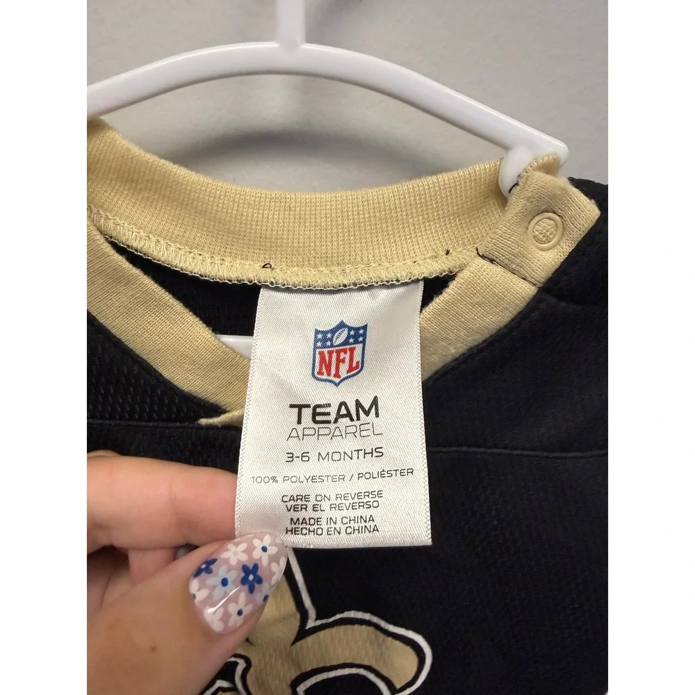 NFL Team Apparel New Orleans Saints Baby Bodysuit Black Gold 3-6 Months Ruffles